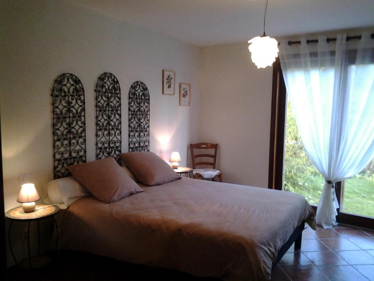 Le Martinou Bed & Breakfast Le Cayrol Exterior photo
